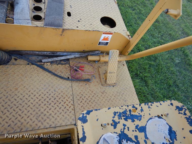 image for item KO9255 1994 Caterpillar BG-210B  paver