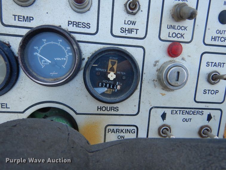 image for item KO9255 1994 Caterpillar BG-210B  paver