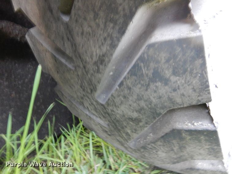 image for item KO9255 1994 Caterpillar BG-210B  paver