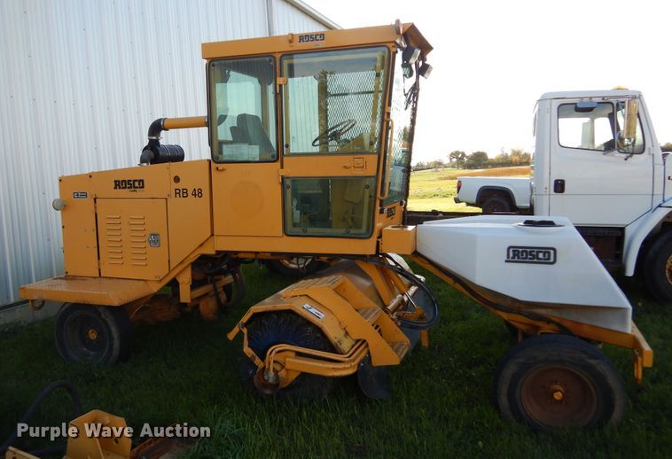 image for item KO9256 2001 Rosco  broom