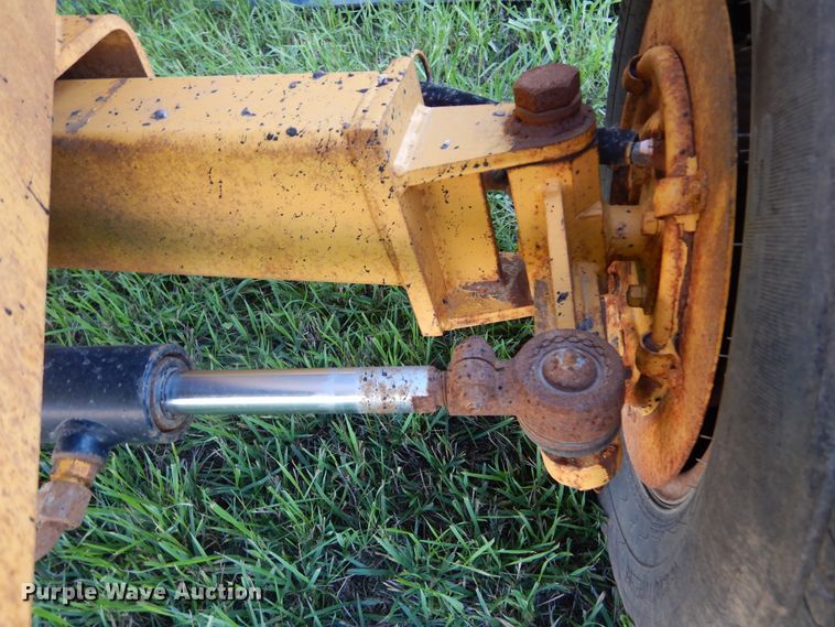 image for item KO9256 2001 Rosco  broom