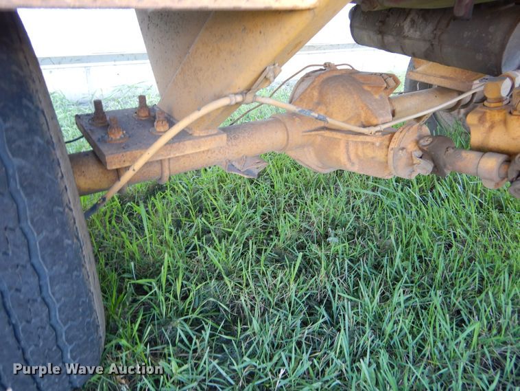 image for item KO9256 2001 Rosco  broom