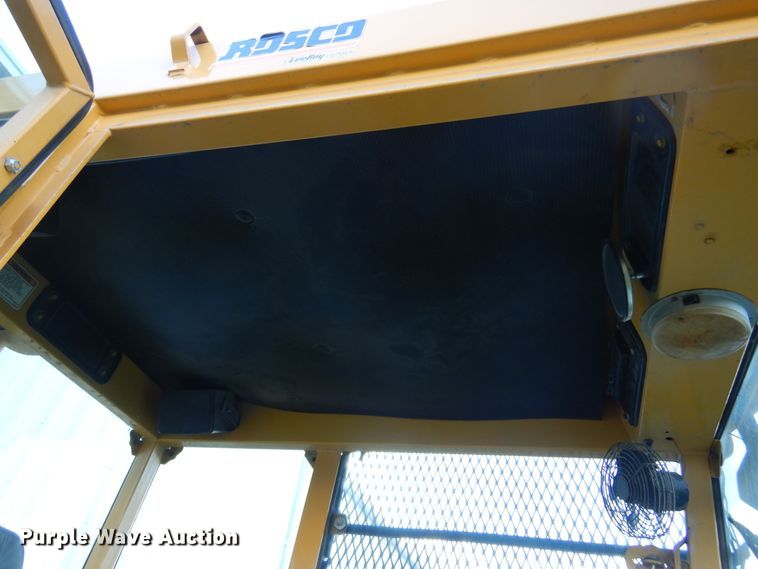 image for item KO9256 2001 Rosco  broom