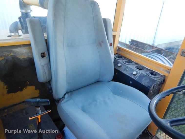 image for item KO9256 2001 Rosco  broom