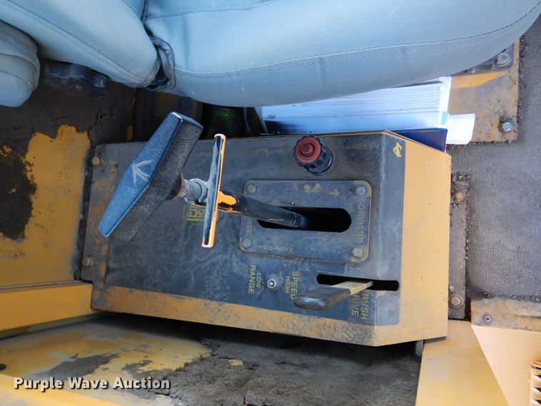 image for item KO9256 2001 Rosco  broom