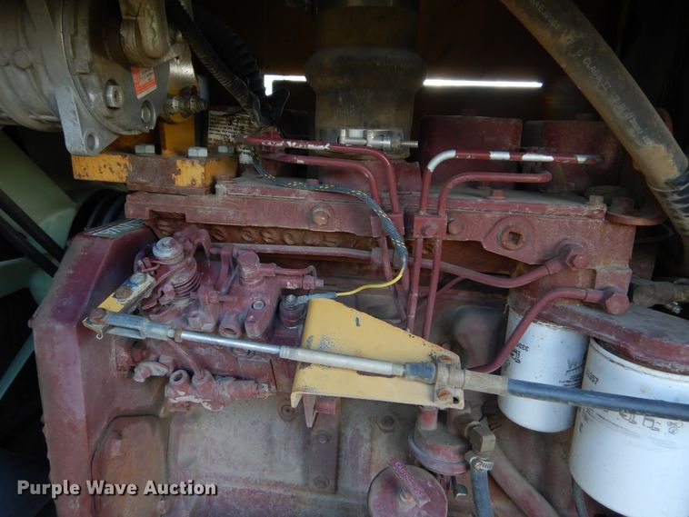 image for item KO9256 2001 Rosco  broom