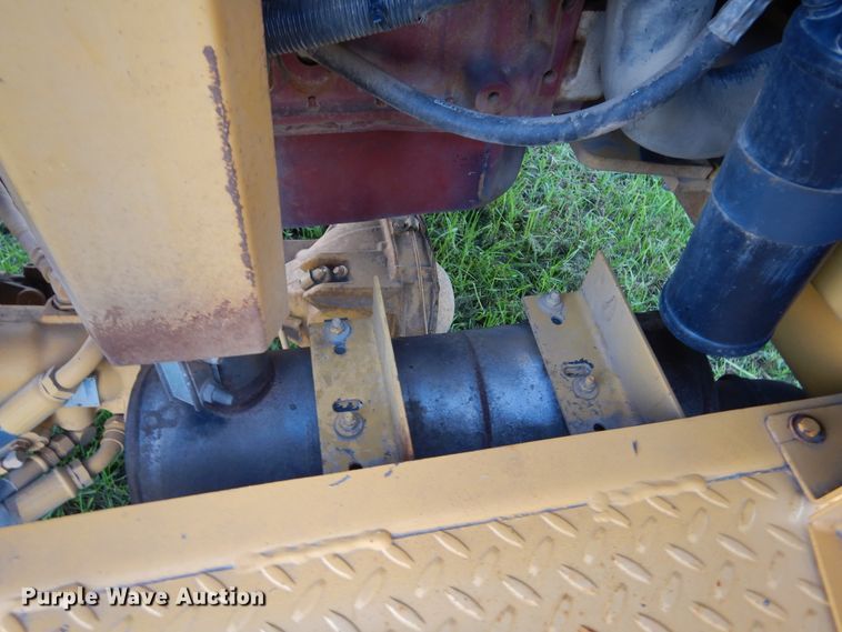 image for item KO9256 2001 Rosco  broom