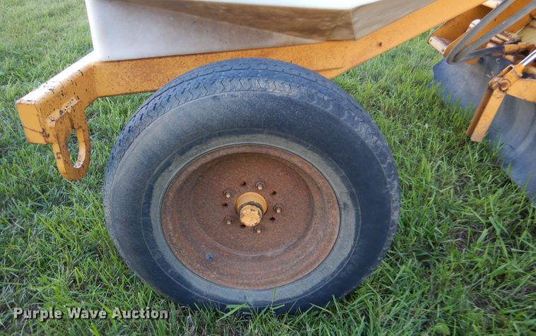 image for item KO9256 2001 Rosco  broom