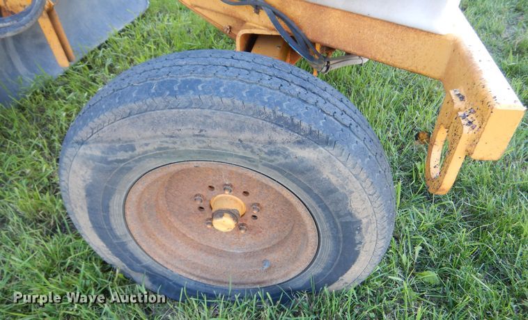 image for item KO9256 2001 Rosco  broom