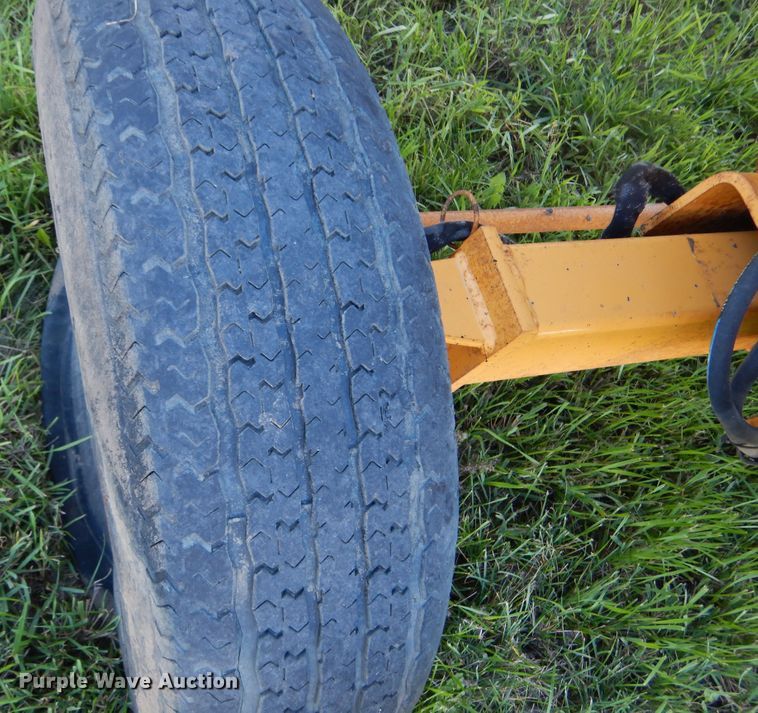 image for item KO9256 2001 Rosco  broom