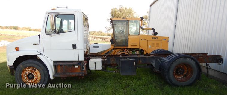 image for item KO9257 2001 Freightliner FL70  truck cab and chassis