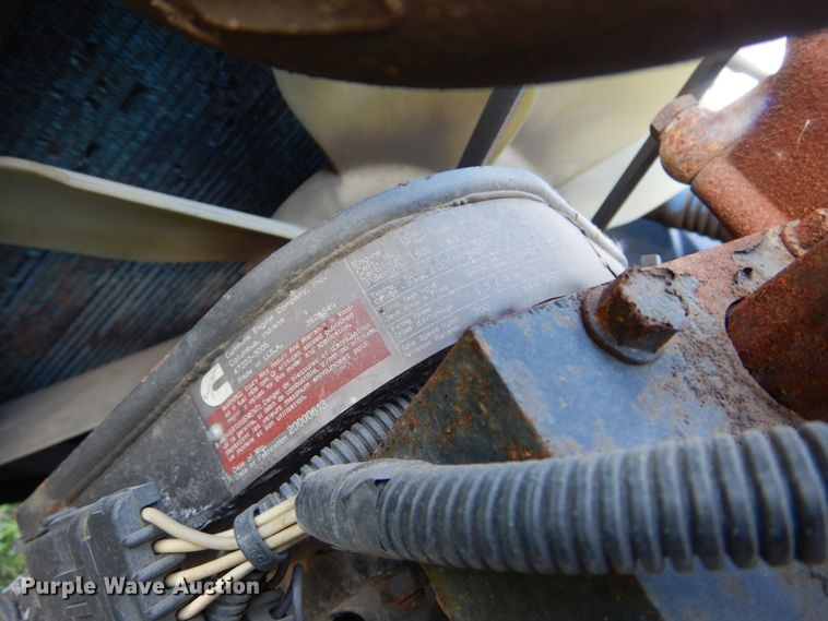 image for item KO9257 2001 Freightliner FL70  truck cab and chassis