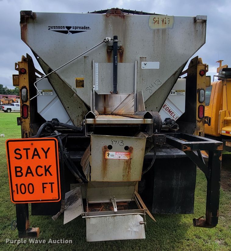 image for item KQ9198 2005 International 7400  dump truck