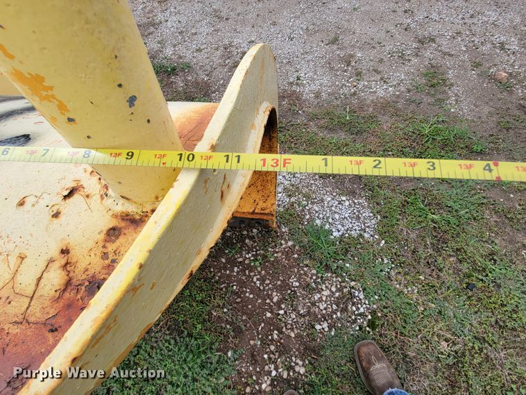 image for item KQ9198 2005 International 7400  dump truck