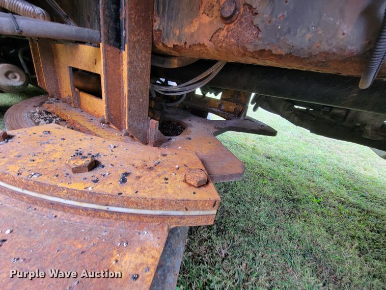 image for item KQ9198 2005 International 7400  dump truck