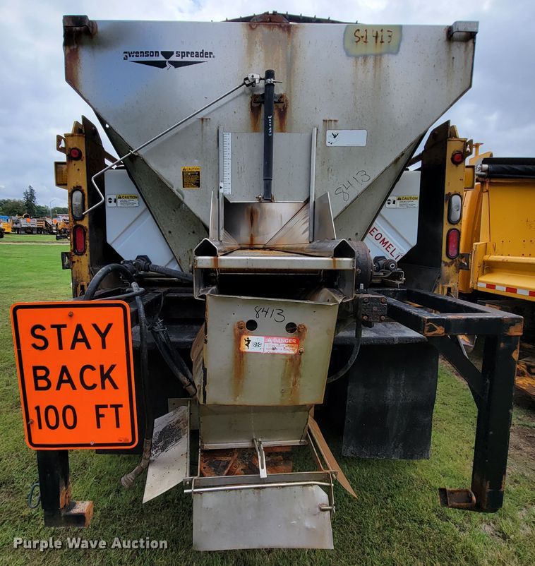 image for item KQ9198 2005 International 7400  dump truck