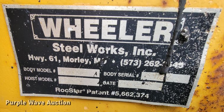 image for item KQ9198 2005 International 7400  dump truck