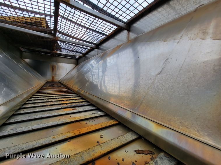 image for item KQ9198 2005 International 7400  dump truck