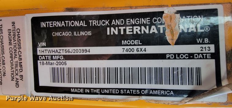 image for item KQ9198 2005 International 7400  dump truck