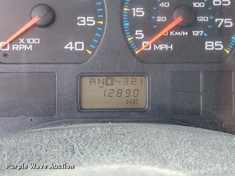 image for item KQ9199 2005 International 7400  Crew Cab dump truck