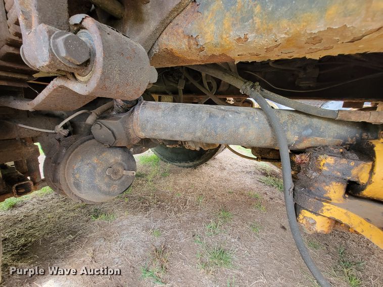 image for item KQ9199 2005 International 7400  Crew Cab dump truck