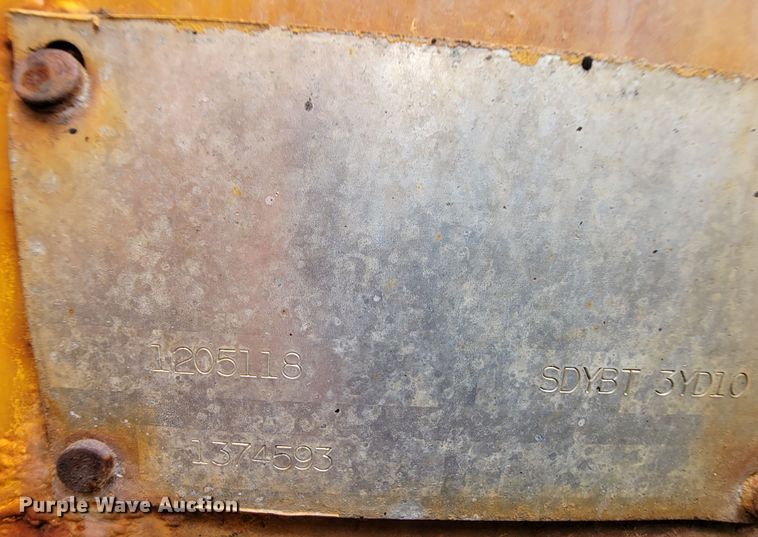 image for item KQ9199 2005 International 7400  Crew Cab dump truck