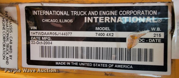 image for item KQ9199 2005 International 7400  Crew Cab dump truck