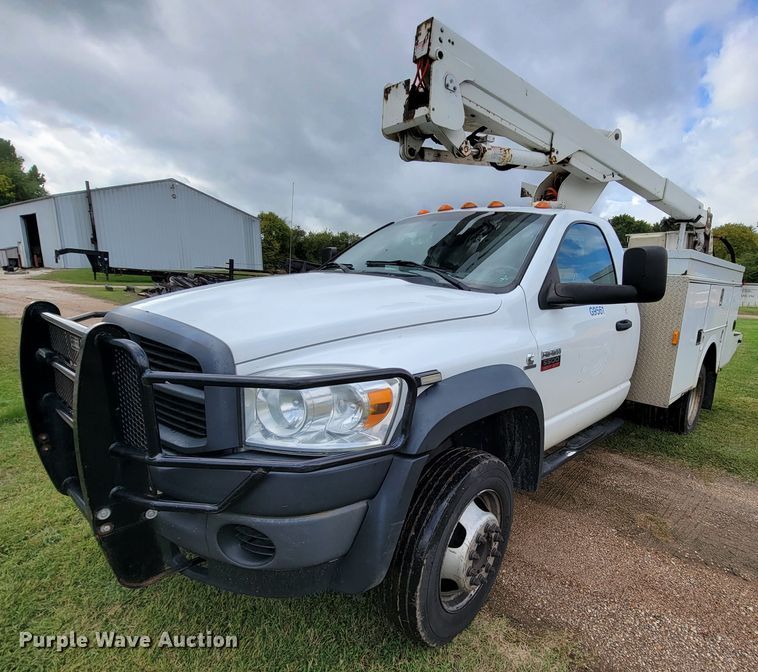 image for item KQ9201 2010 Dodge Ram 5500  bucket truck