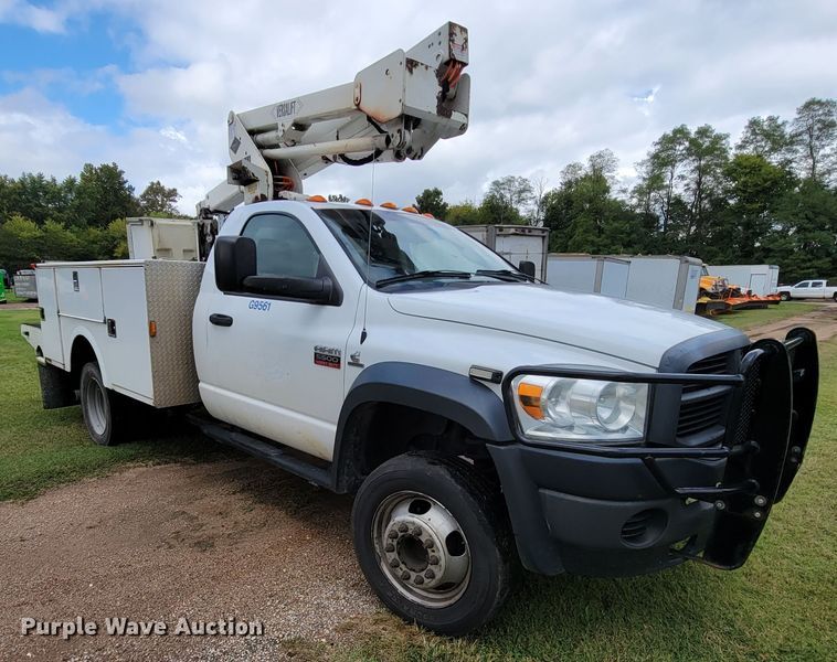 image for item KQ9201 2010 Dodge Ram 5500  bucket truck