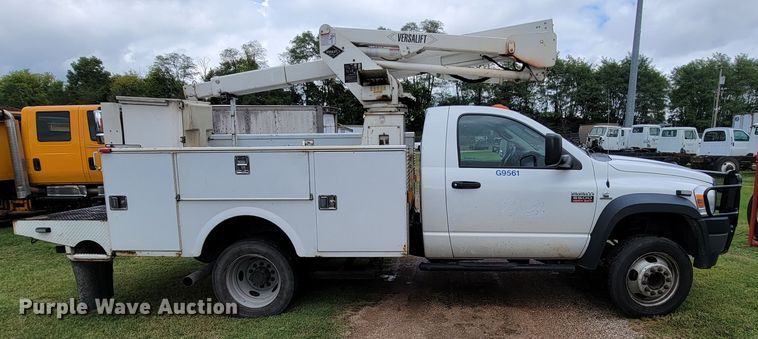 image for item KQ9201 2010 Dodge Ram 5500  bucket truck