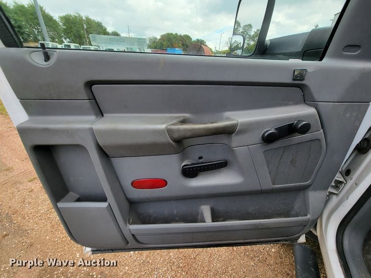 image for item KQ9201 2010 Dodge Ram 5500  bucket truck