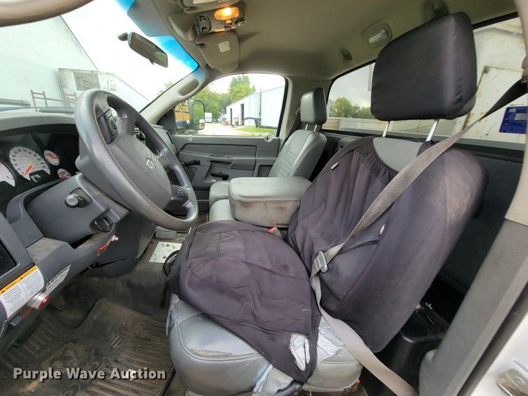 image for item KQ9201 2010 Dodge Ram 5500  bucket truck