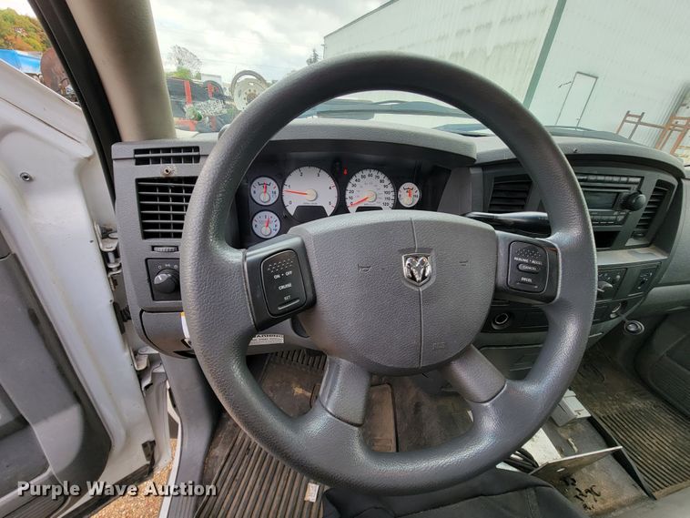 image for item KQ9201 2010 Dodge Ram 5500  bucket truck