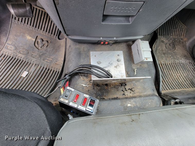 image for item KQ9201 2010 Dodge Ram 5500  bucket truck