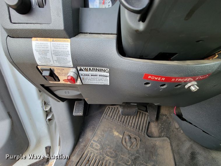 image for item KQ9201 2010 Dodge Ram 5500  bucket truck