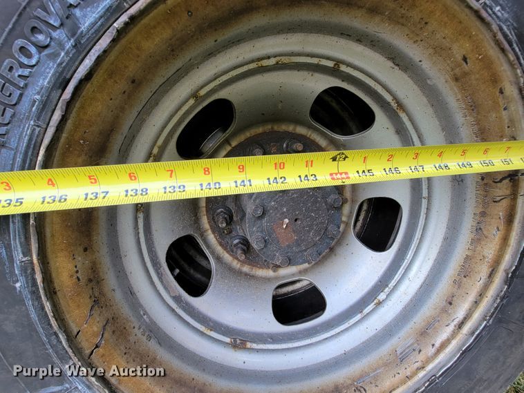 image for item KQ9201 2010 Dodge Ram 5500  bucket truck