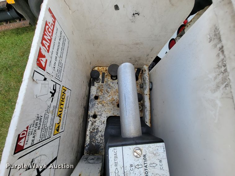 image for item KQ9201 2010 Dodge Ram 5500  bucket truck