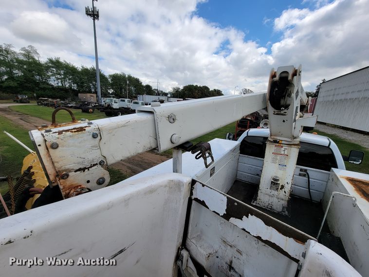 image for item KQ9201 2010 Dodge Ram 5500  bucket truck