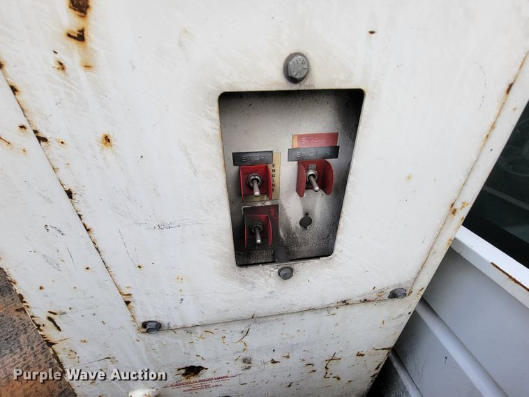 image for item KQ9201 2010 Dodge Ram 5500  bucket truck