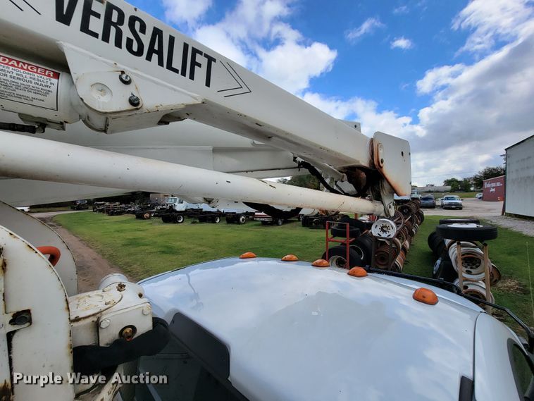 image for item KQ9201 2010 Dodge Ram 5500  bucket truck