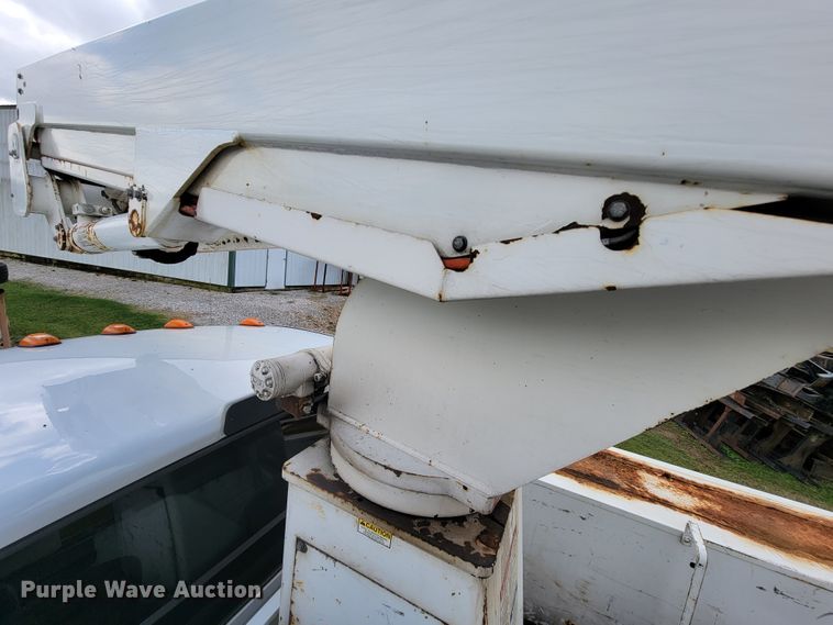 image for item KQ9201 2010 Dodge Ram 5500  bucket truck