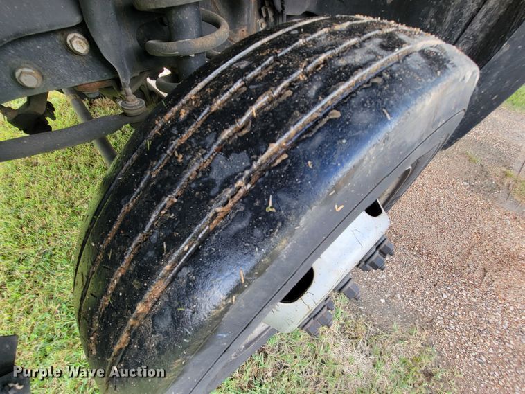 image for item KQ9201 2010 Dodge Ram 5500  bucket truck