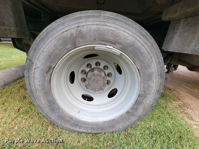 image for item KQ9201 2010 Dodge Ram 5500  bucket truck