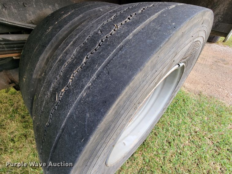 image for item KQ9201 2010 Dodge Ram 5500  bucket truck