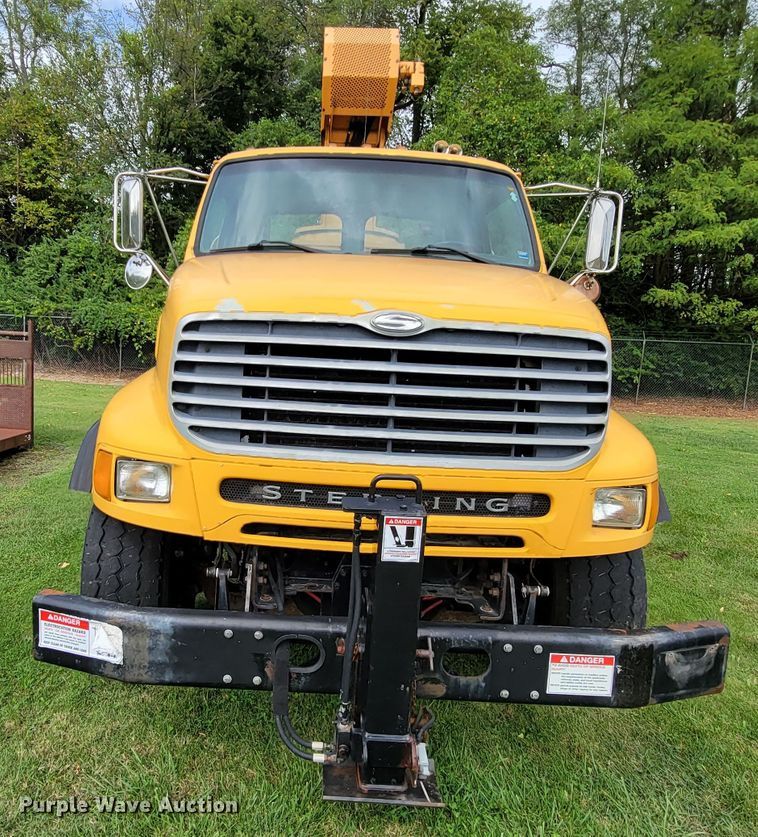 image for item KQ9202 2002 Sterling LT8500  crane truck