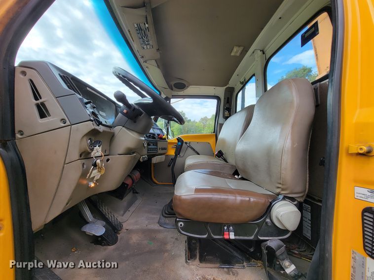 image for item KQ9202 2002 Sterling LT8500  crane truck