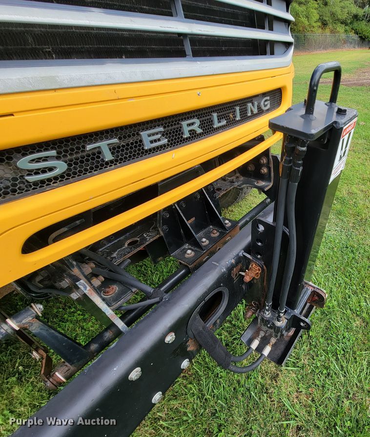 image for item KQ9202 2002 Sterling LT8500  crane truck