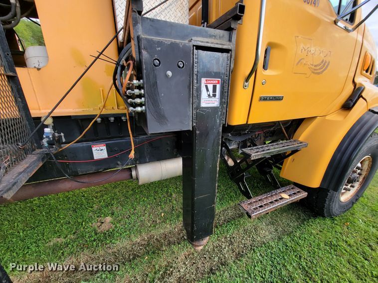 image for item KQ9202 2002 Sterling LT8500  crane truck