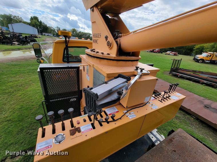 image for item KQ9202 2002 Sterling LT8500  crane truck