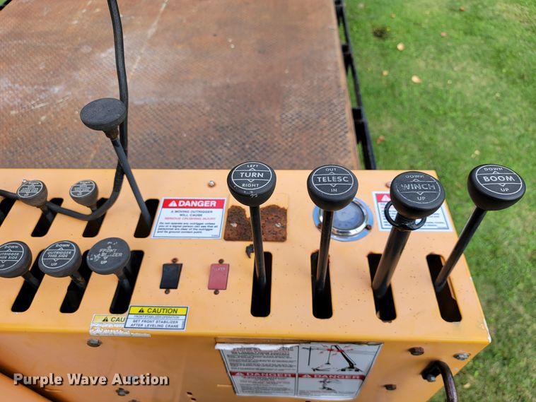 image for item KQ9202 2002 Sterling LT8500  crane truck